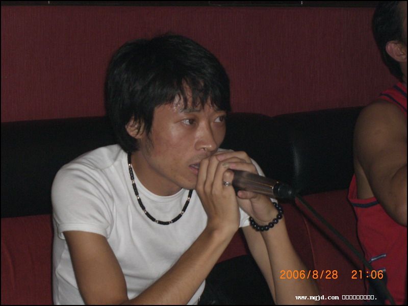 2006829110712.jpg