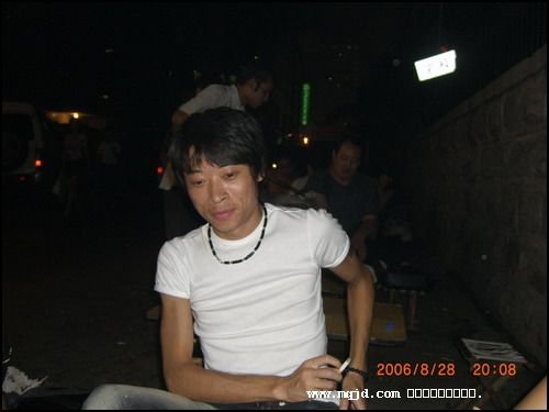 200682990456.jpg